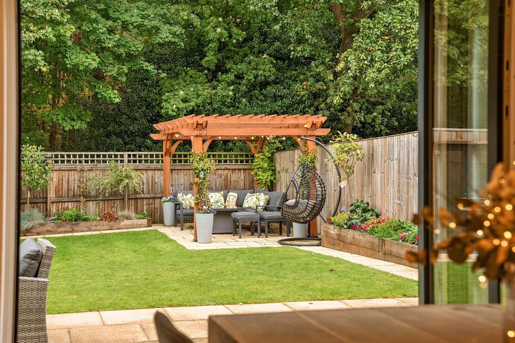 Property photo 3 of 24