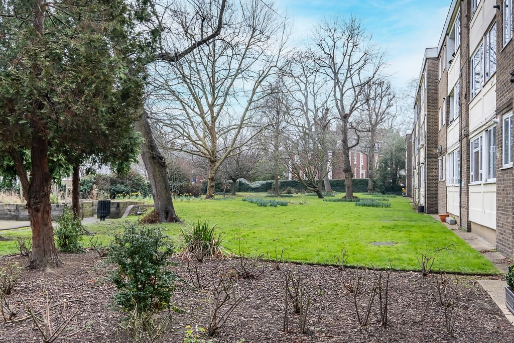 Property photo 1 of 8 1