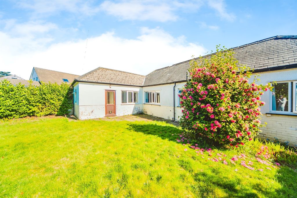 Property photo 2 of 19