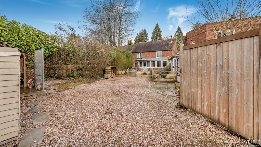 Property photo 2 of 32 4989273