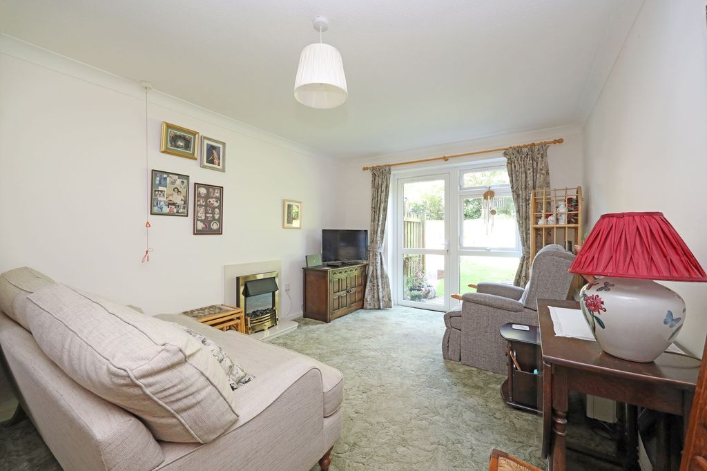 Property photo 2 of 10