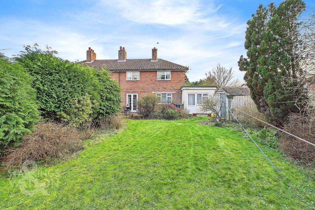 Property photo 3 of 18