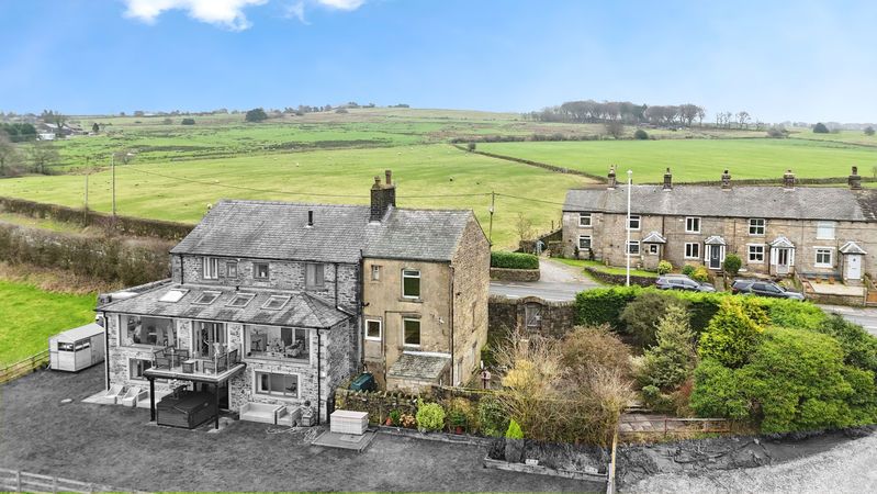 Property photo 1 of 17 External