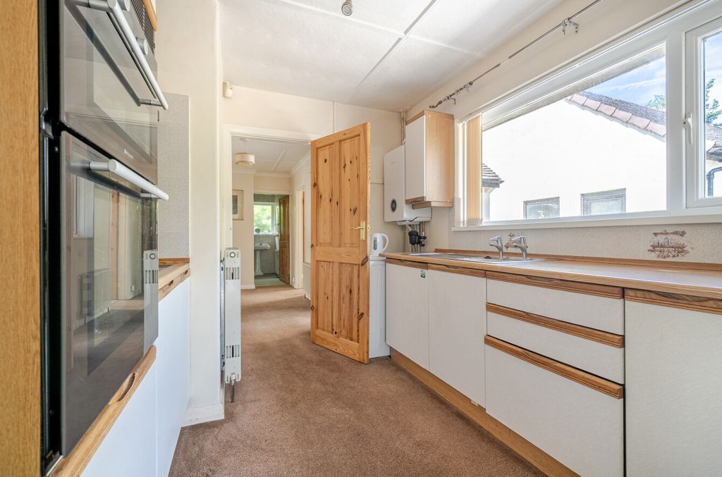 Property photo 3 of 15 Kitchen