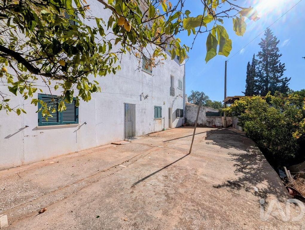 Property photo 1 of 40