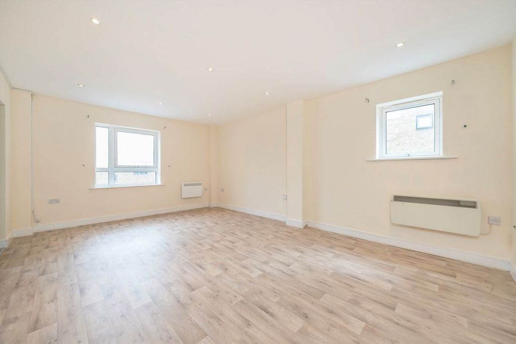 Property photo 2 of 4