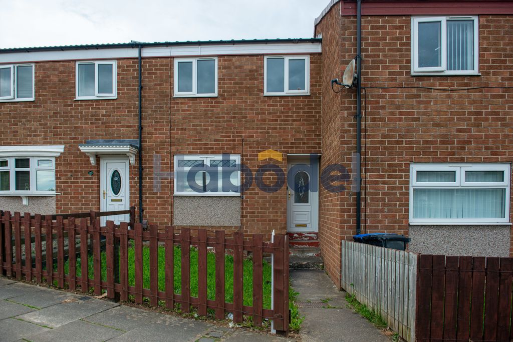 Property photo 1 of 8