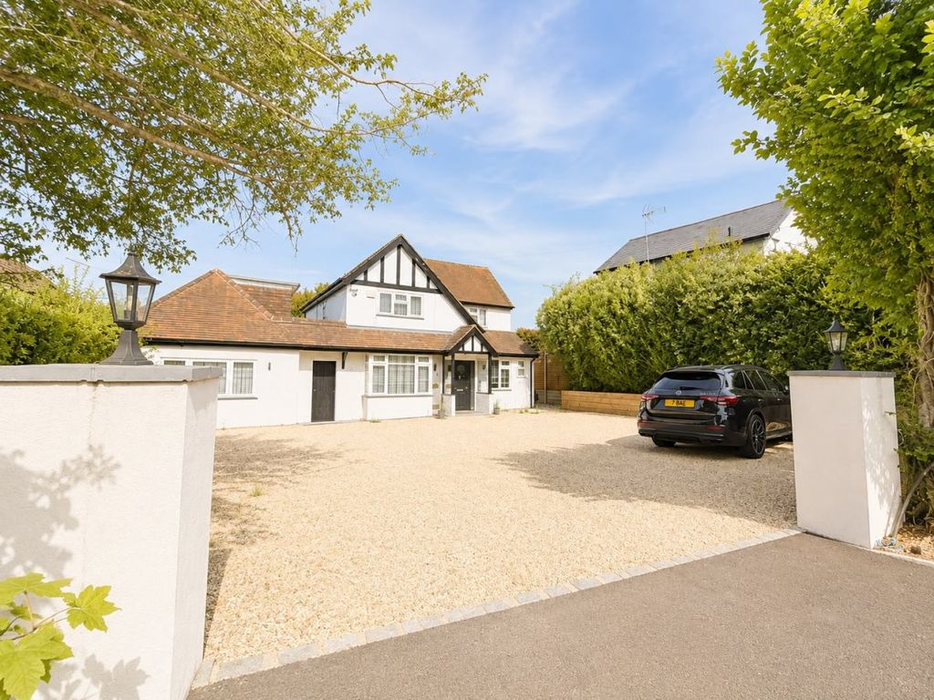 Property photo 1 of 8