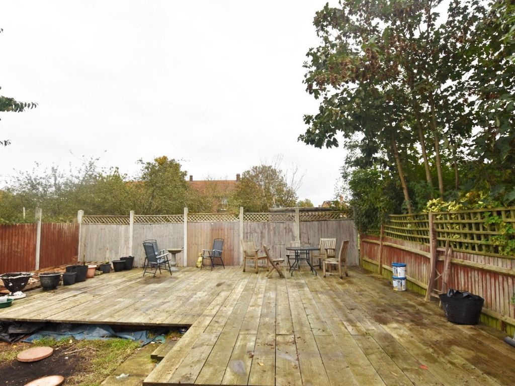 Property photo 3 of 11 Garden