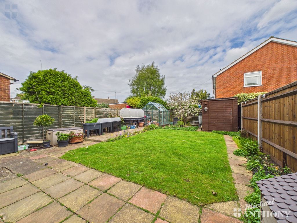 Property photo 3 of 14 Cam03218G0-Pr0985-Still015