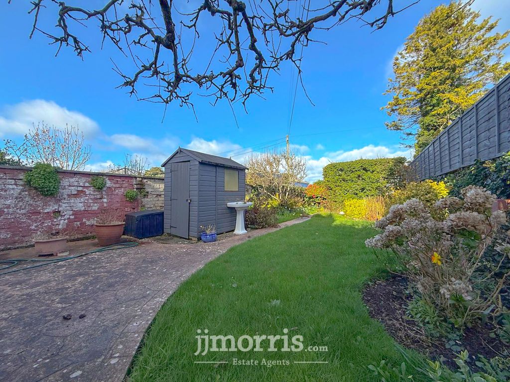 Property photo 3 of 41