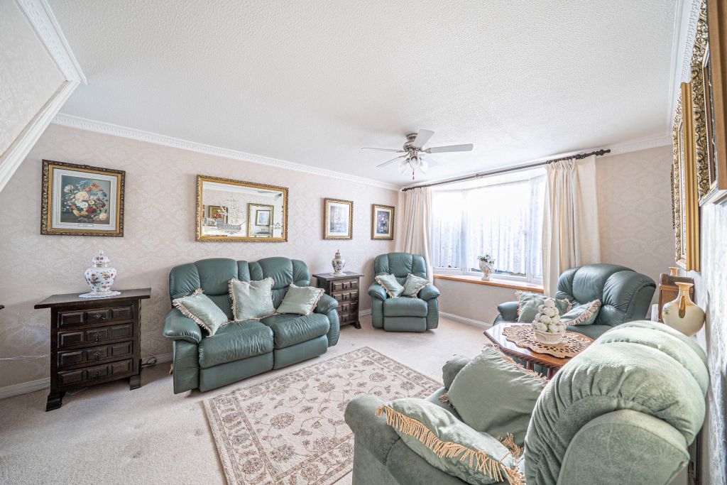 Property photo 3 of 21