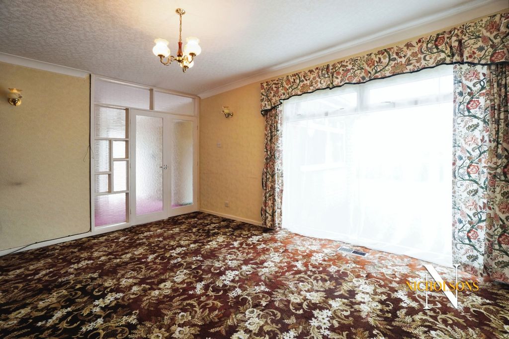 Property photo 3 of 13 3339454