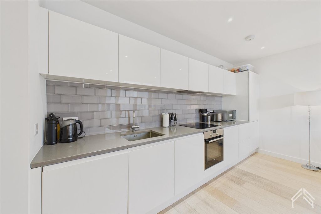 Property photo 3 of 14 2.Jpg