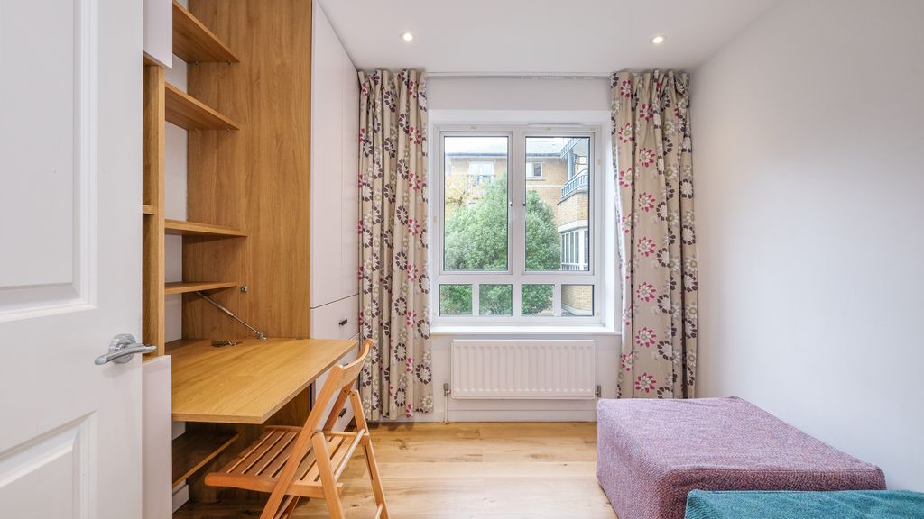 Property photo 2 of 24