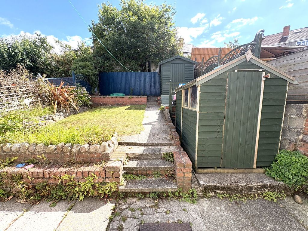 Property photo 3 of 18