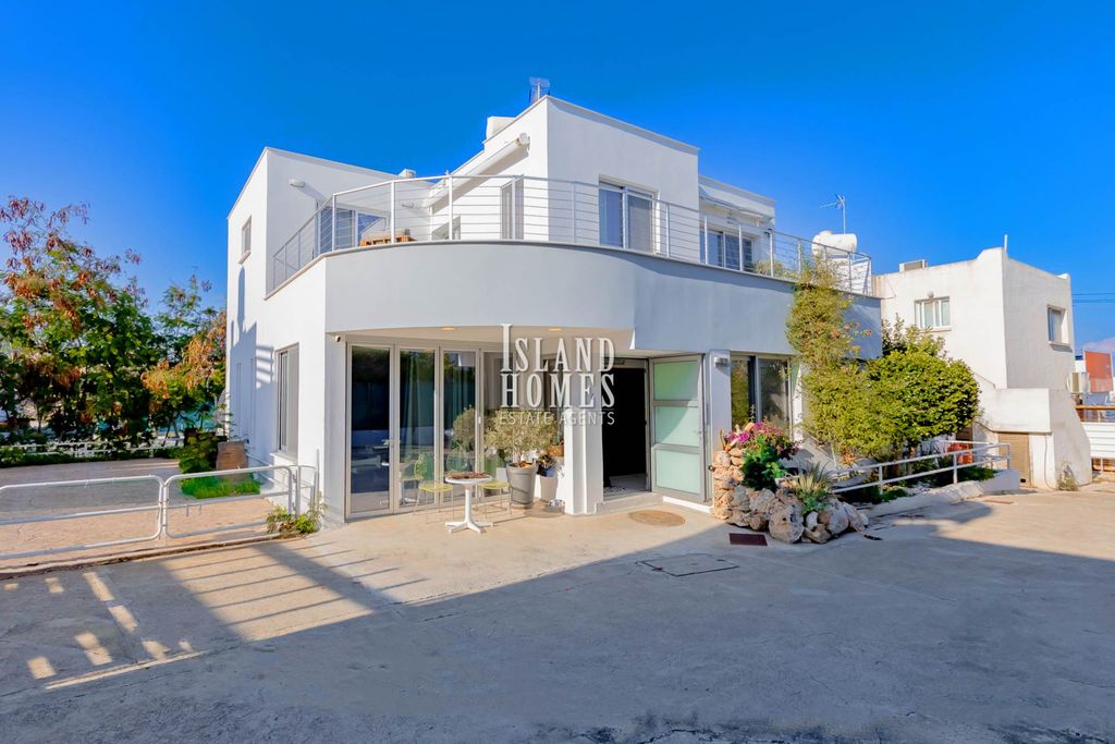 Property photo 1 of 35