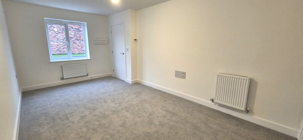 Property photo 2 of 6 Living Room