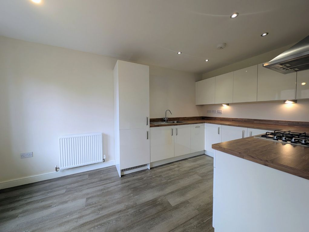 Property photo 3 of 16 Picture No. 02
