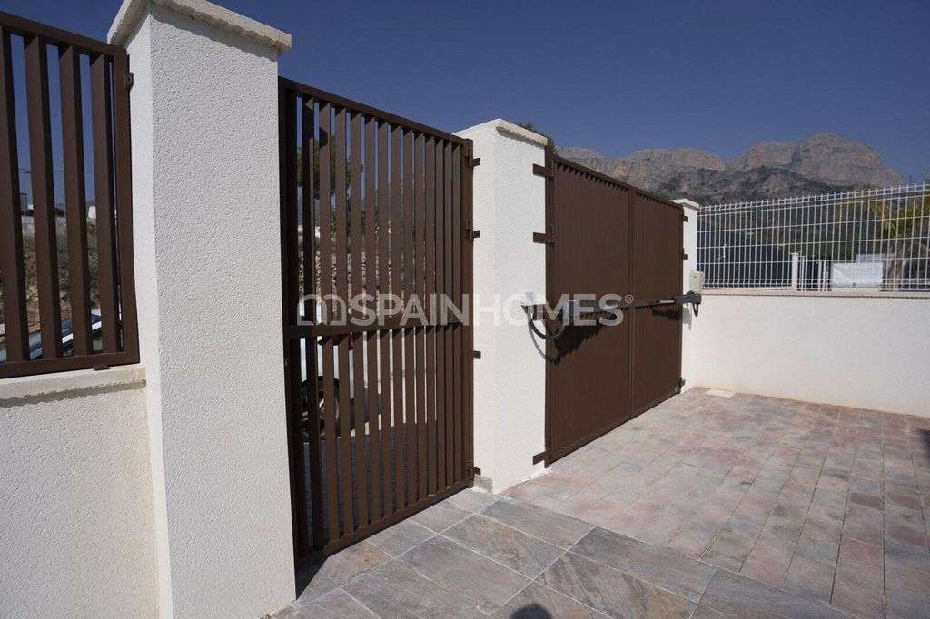 Property photo 1 of 44