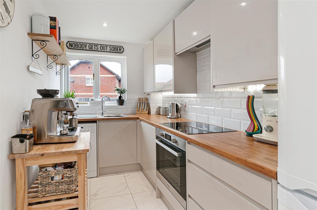 Property photo 1 of 10 06.Jpg