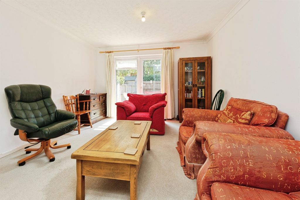 Property photo 2 of 19