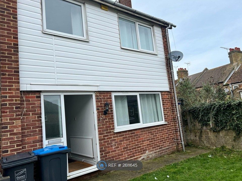 Property photo 2 of 21