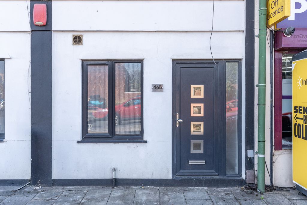 Property photo 3 of 13 A7408909-12