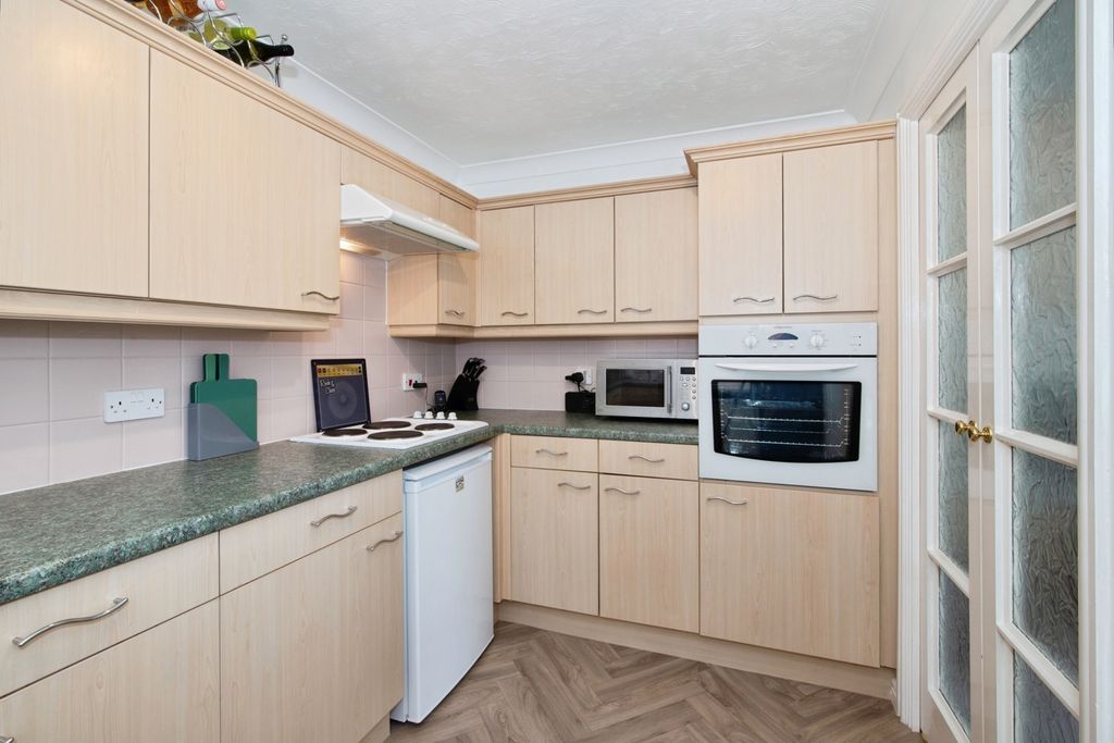 Property photo 2 of 13 Kitchen