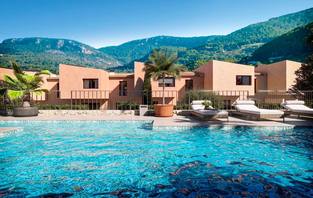 Property photo 1 of 20 Pool_2_2