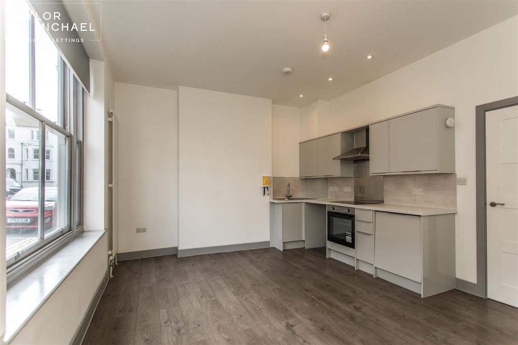 Property photo 3 of 15 Kitchen / Living Area