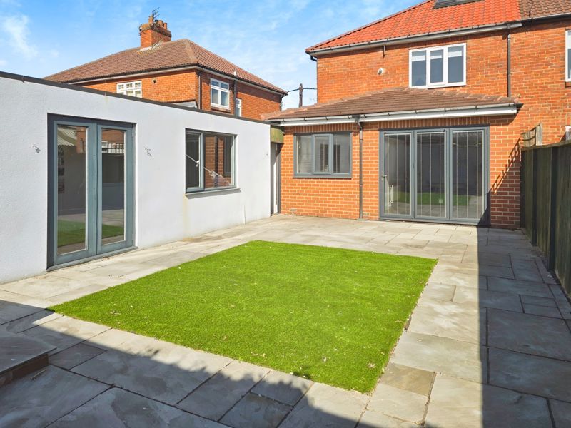 Property photo 3 of 19 Photo 24