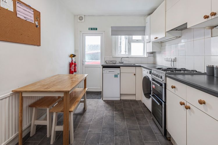 Property photo 2 of 16 301602