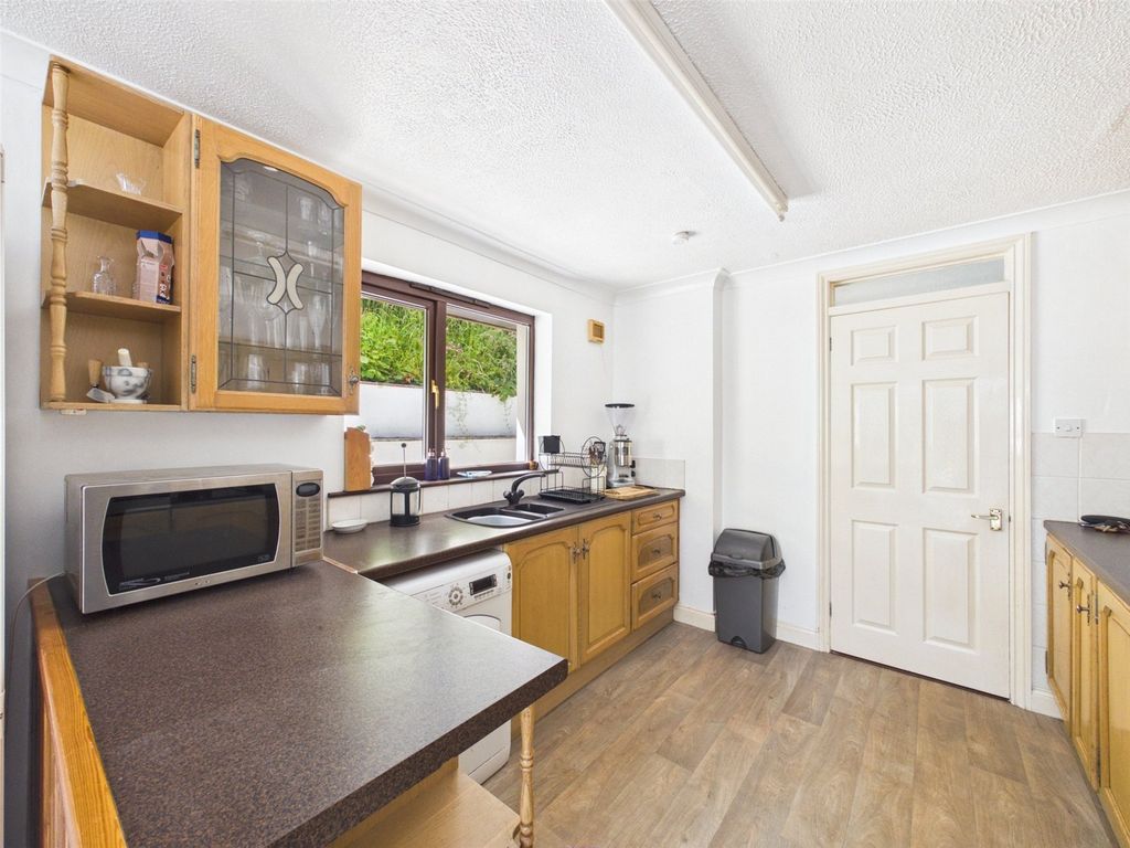 Property photo 3 of 34 Picture No. 40