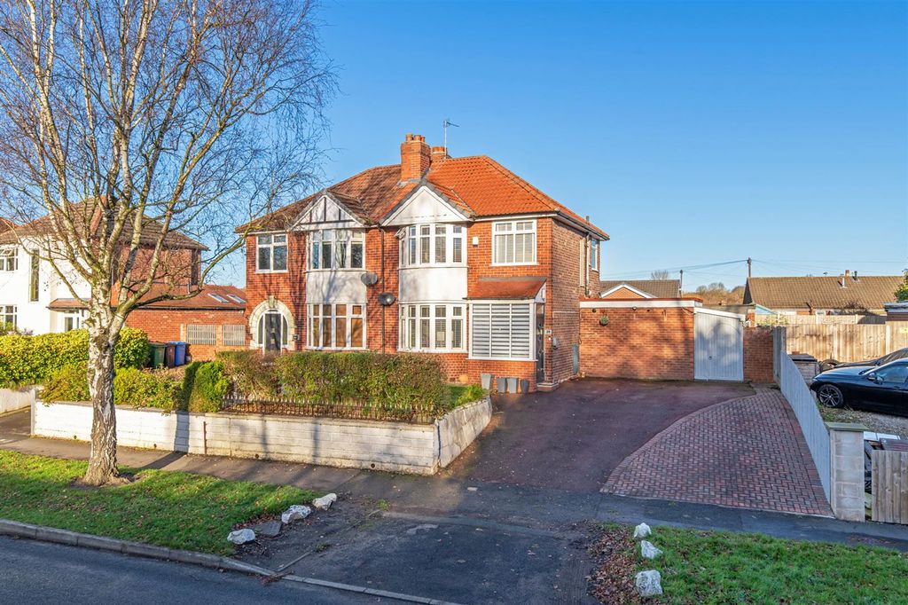 Property photo 1 of 22 Front External