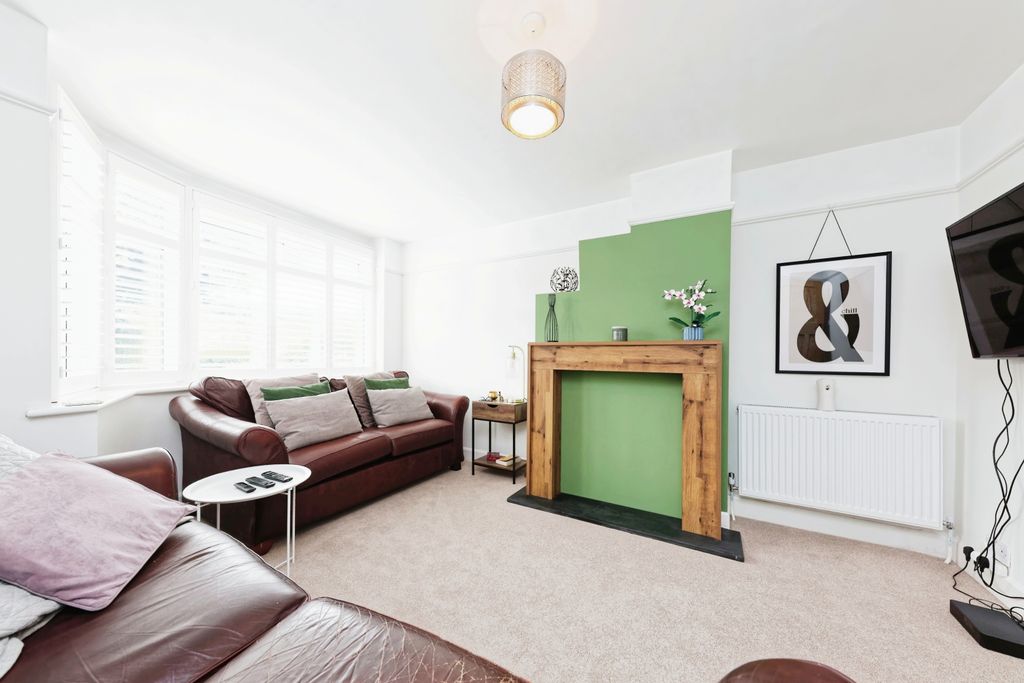 Property photo 2 of 17 Photography