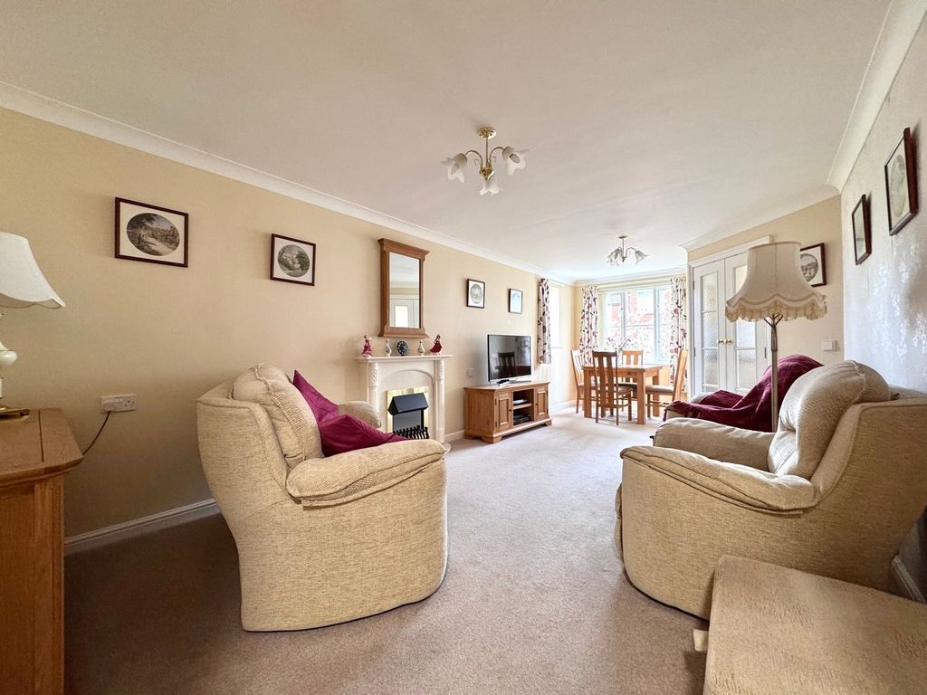 Property photo 2 of 13