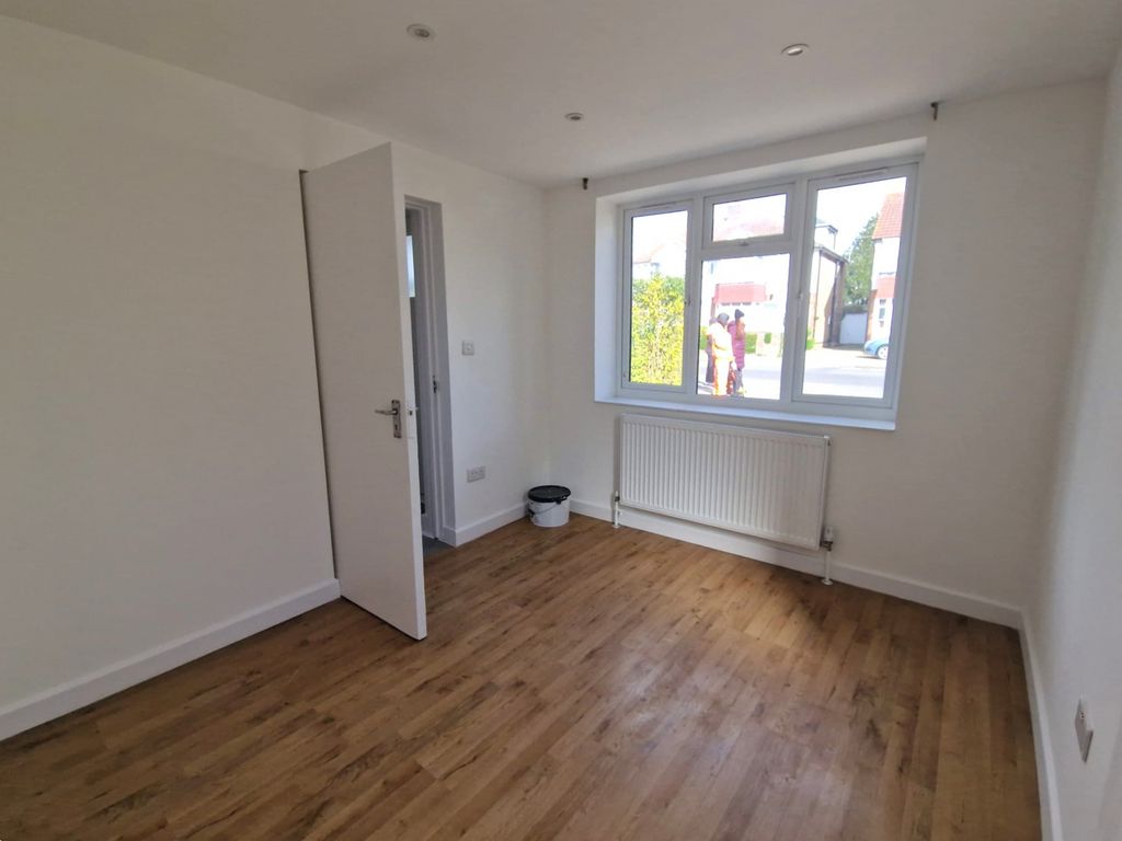 Property photo 3 of 15 Gallery