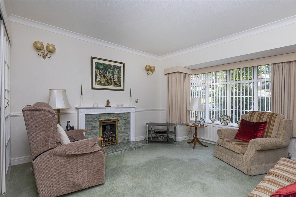 Property photo 2 of 35