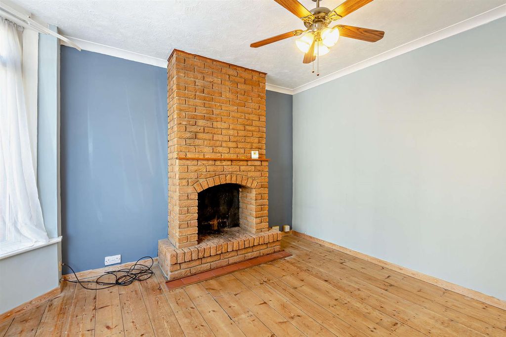 Property photo 3 of 10