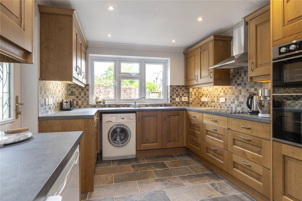 Property photo 2 of 16 Picture No. 04