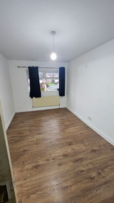 Property photo 2 of 3