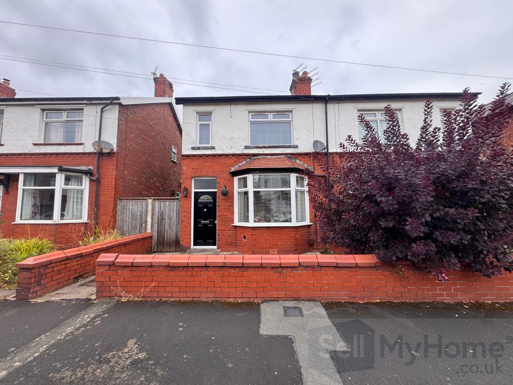 Property photo 1 of 16 External