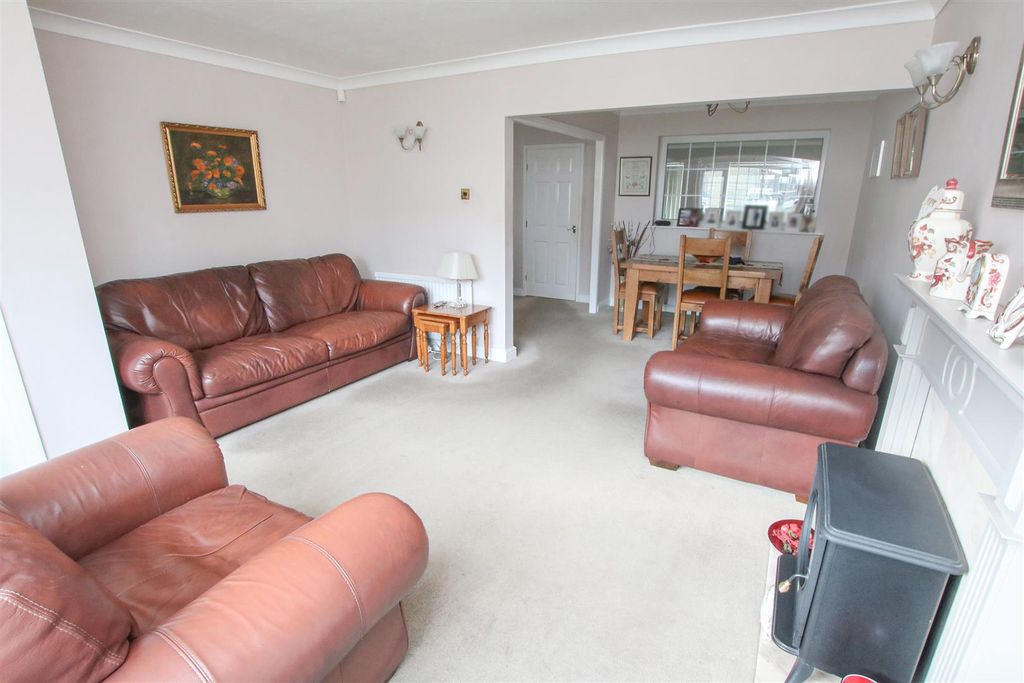 Property photo 3 of 16 Open Plan Lounge/Dining Room