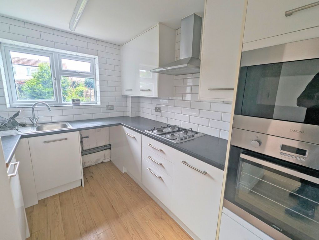 Property photo 2 of 9 4399911