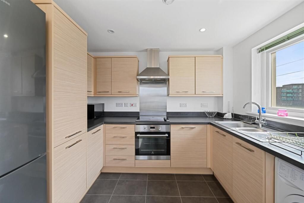 Property photo 2 of 6