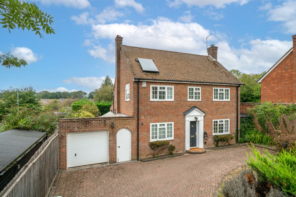 Property photo 1 of 13 83-Highfield-Lane-1001-2