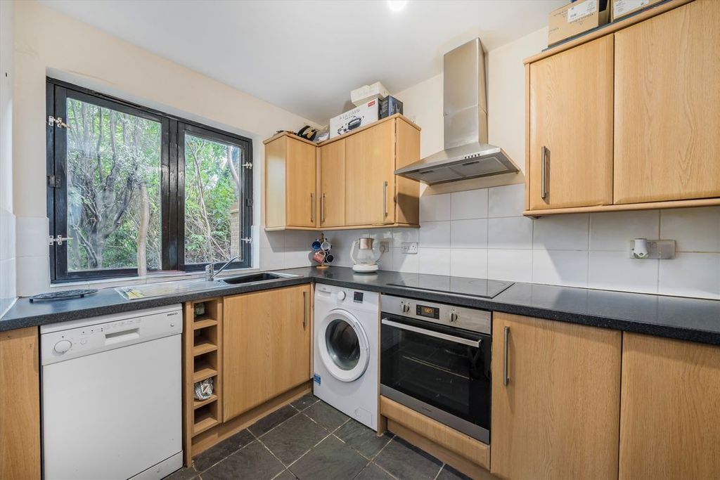 Property photo 3 of 5