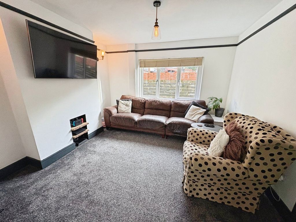 Property photo 3 of 40