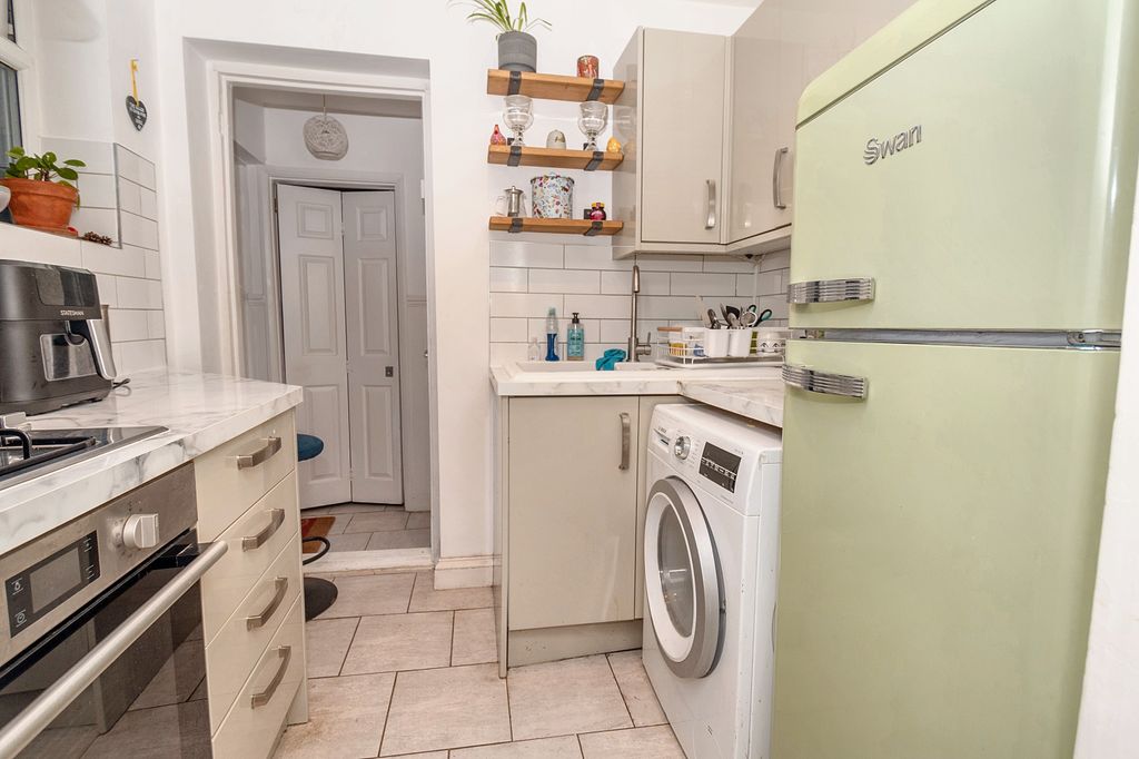 Property photo 2 of 13 Picture 2